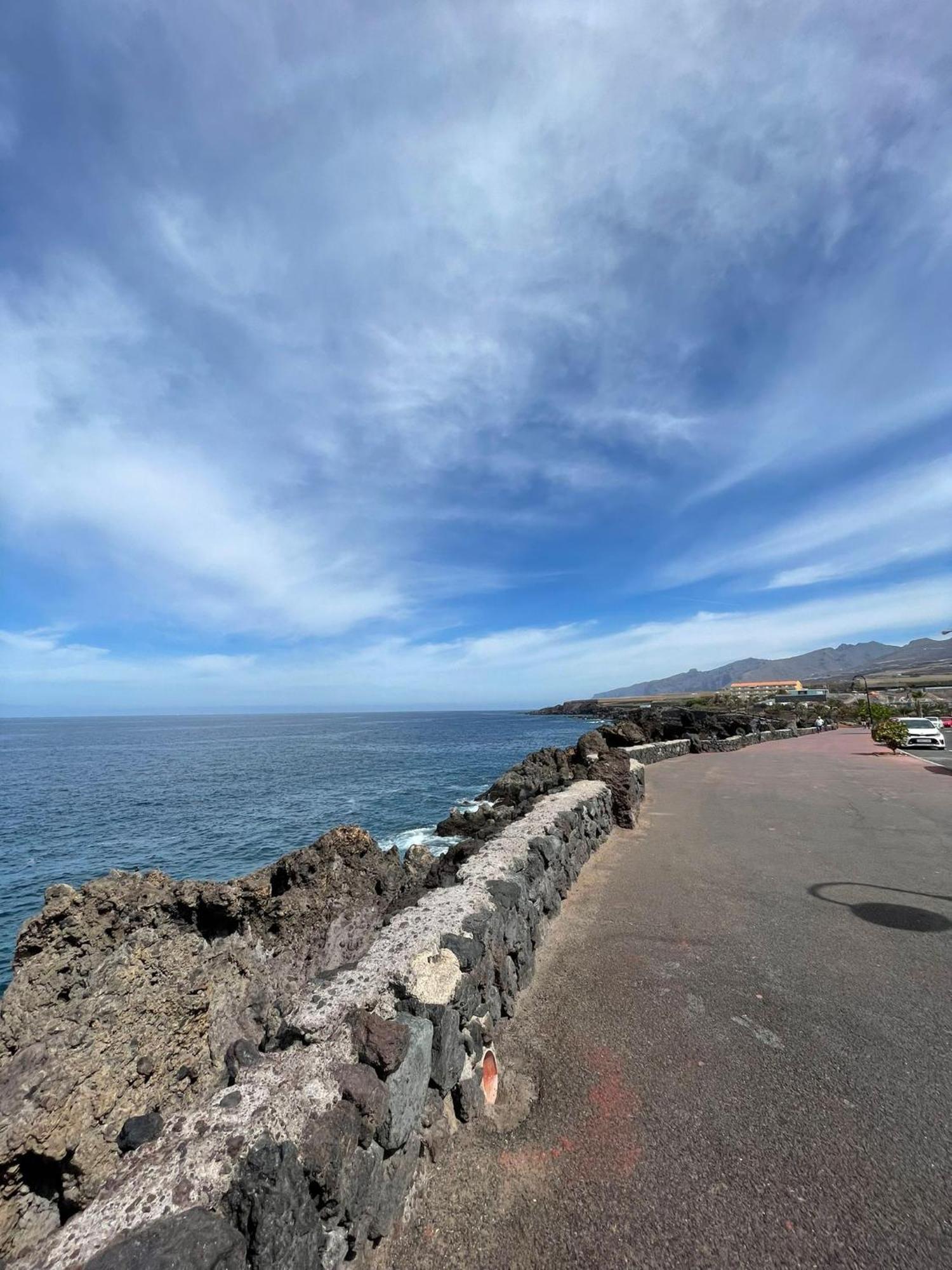 Seaside Paradise - 2 Bedroom Apartment With Ocean Views & Air Conditioning In Playa San Juan Exterior photo