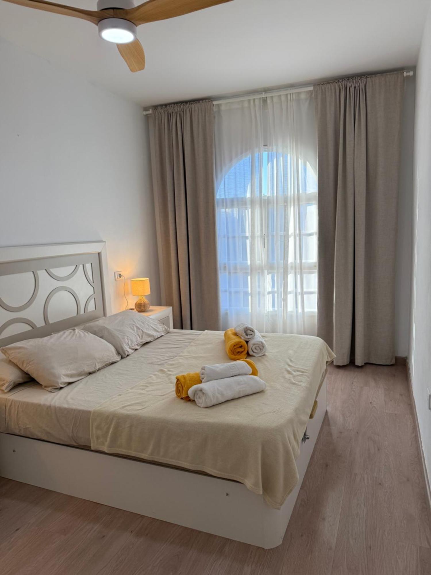 Seaside Paradise - 2 Bedroom Apartment With Ocean Views & Air Conditioning In Playa San Juan Exterior photo